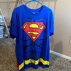 Men’s Superman shirt with cape